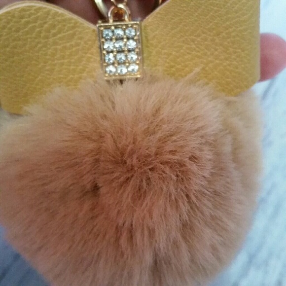 Pom Ball Wbow Bag Charmkey Chain - Picture 3 of 3